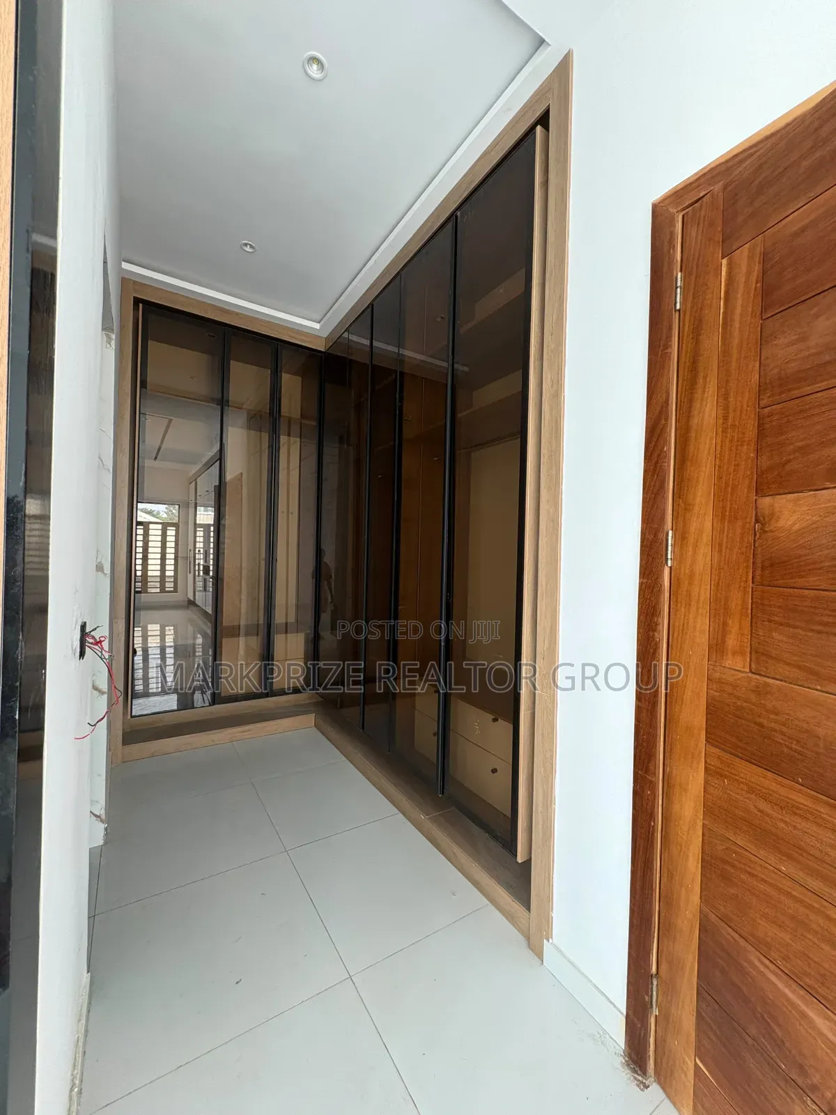 5bdrm Duplex in Lekki County Homes, Ikota for sale in Ikota