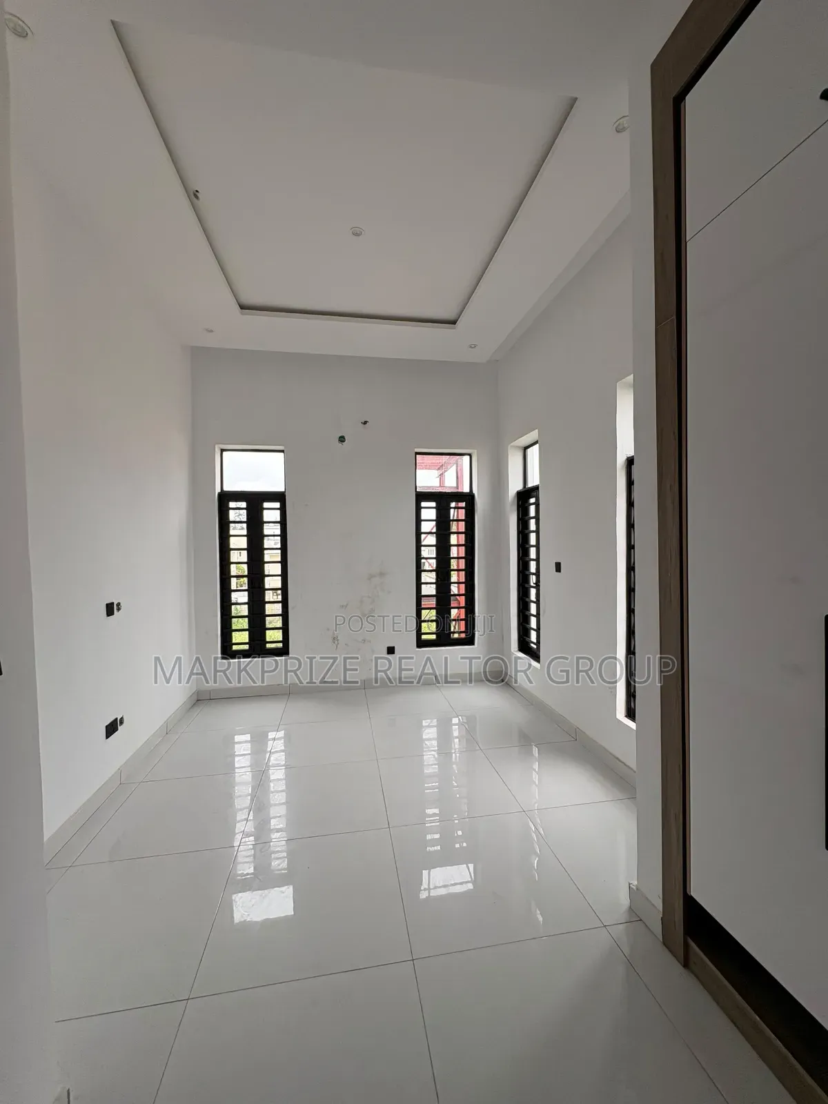 5bdrm Duplex in Lekki County Homes, Ikota for sale in Ikota