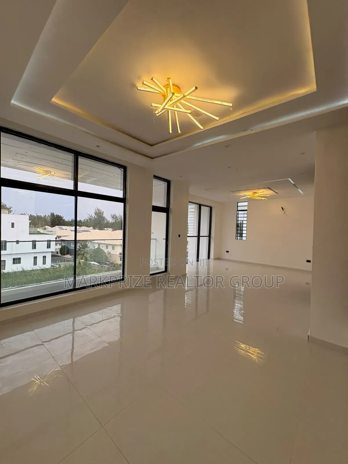 5bdrm Duplex in Lekki County Homes, Ikota for sale in Ikota
