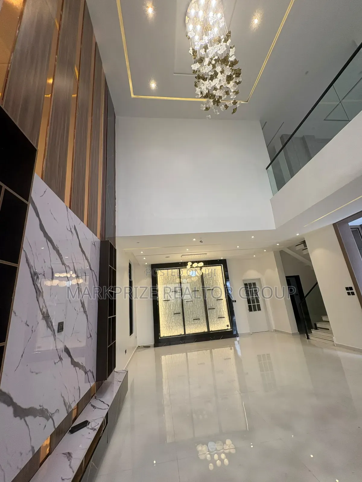 5bdrm Duplex in Lekki County Homes, Ikota for sale in Ikota