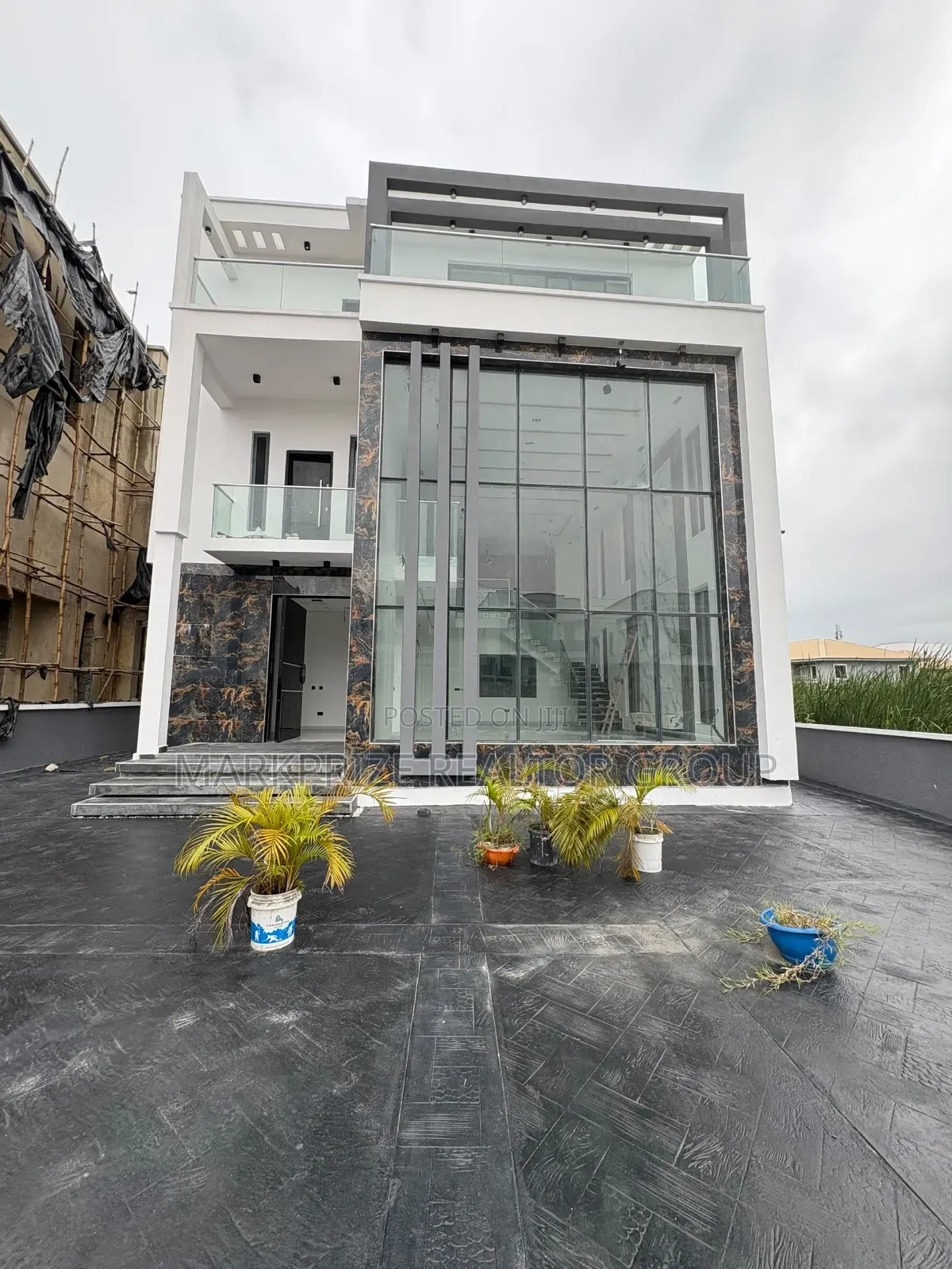 5bdrm Duplex in Lekki County Homes, Ikota for sale in Ikota
