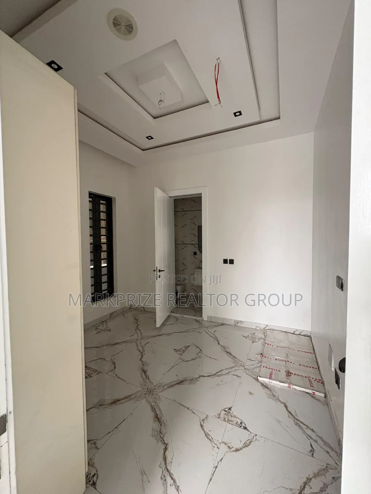 5bdrm Duplex in Lekki County Homes, Ikota for sale in Ikota