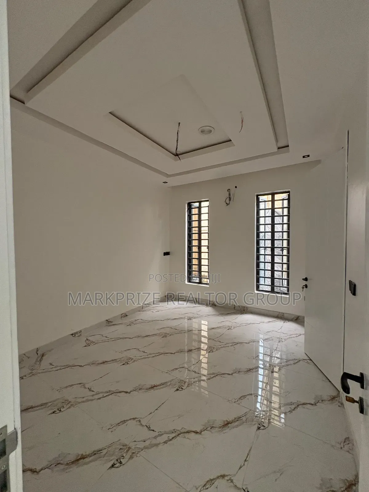 5bdrm Duplex in Lekki County Homes, Ikota for sale in Ikota