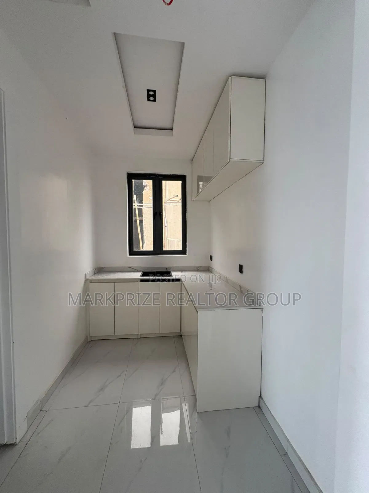 5bdrm Duplex in Lekki County Homes, Ikota for sale in Ikota