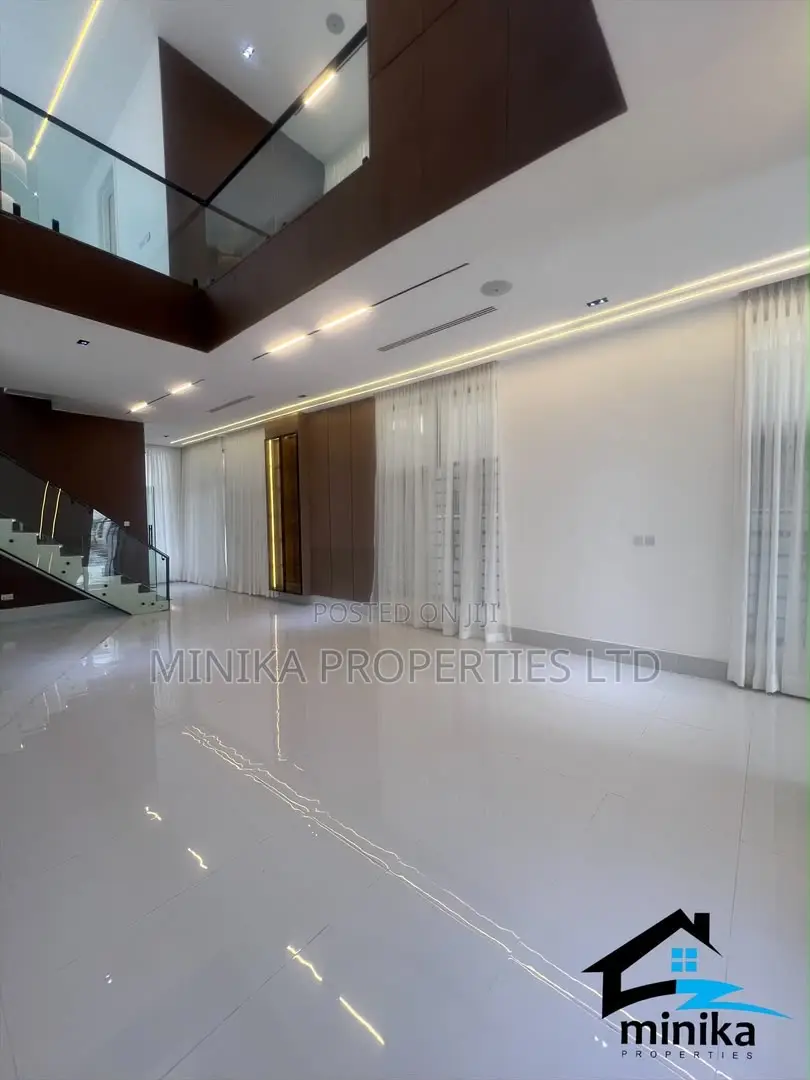 5bdrm Duplex in Orchid Road, Ikota for sale in Ikota