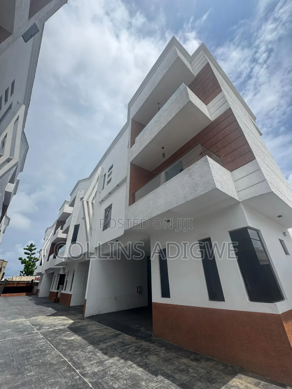 5bdrm Duplex in Osapa London for sale in Osapa london