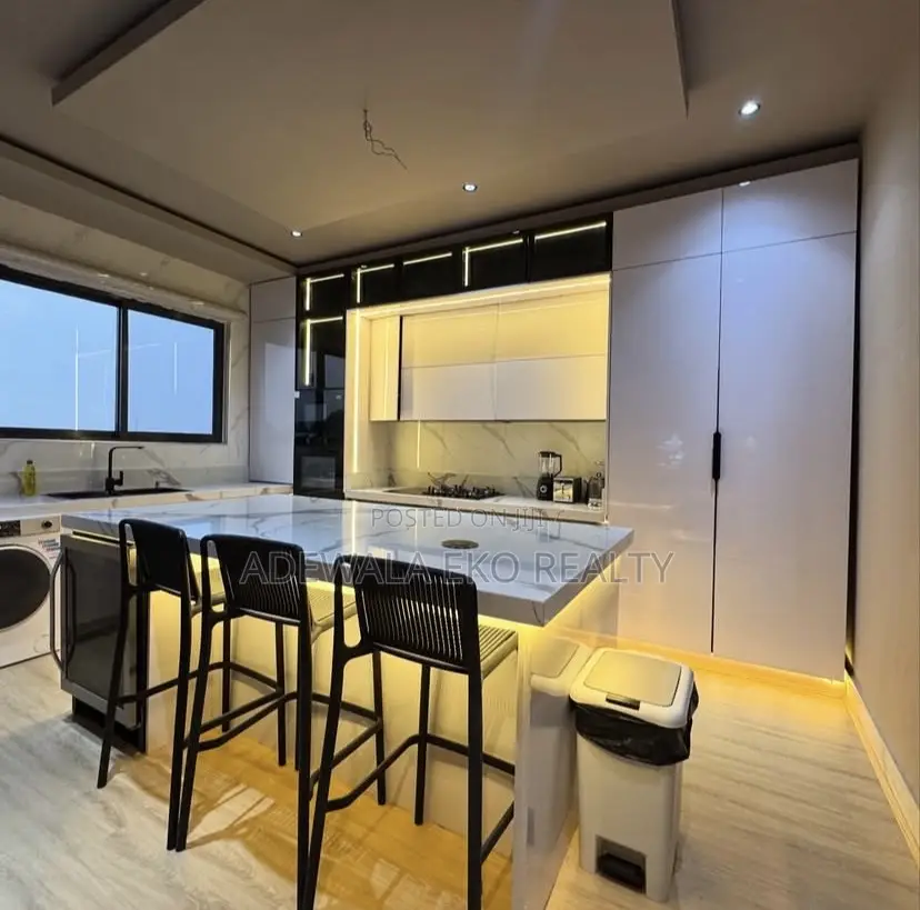 2-Bedroom Penthouse Loft Ikeja GRA – 75" TV, Pool Gym in Ikeja GRA
