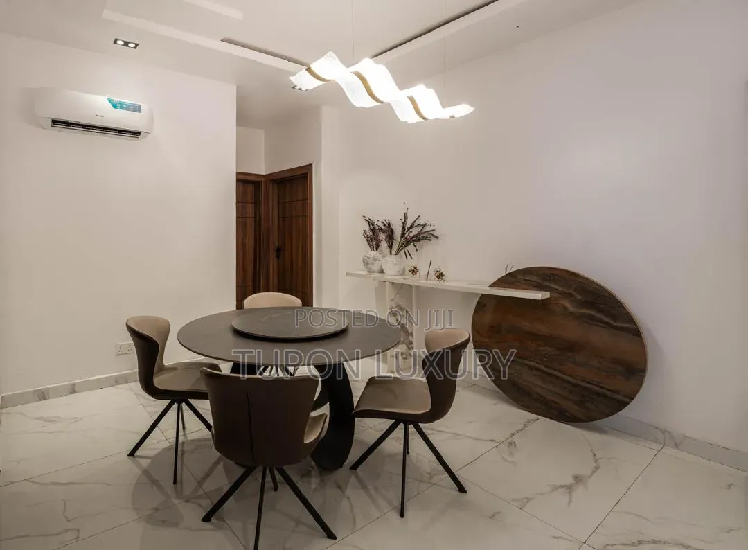 Luxury 3bedroom Apartment With Pool, Gym and Beautiful City View in Lekki Phase 1