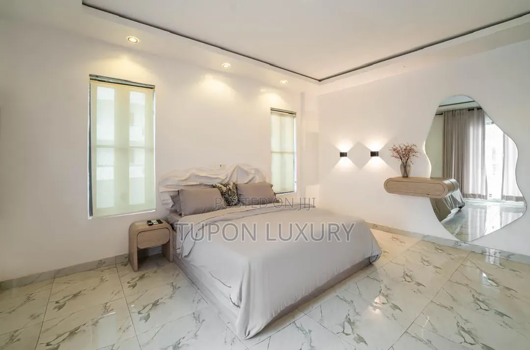 Luxury 3bedroom Apartment With Pool, Gym and Beautiful City View in Lekki Phase 1