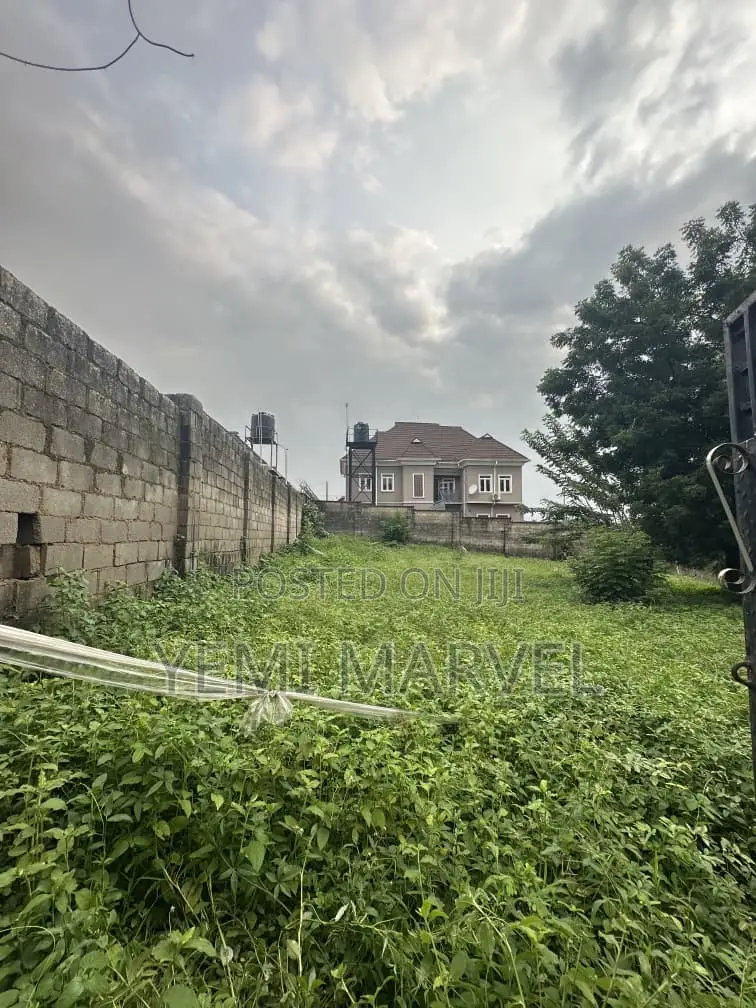 Well Fenced and Gated 618sqm Land at S T Estate, Jericho, Ibadan. in Jericho