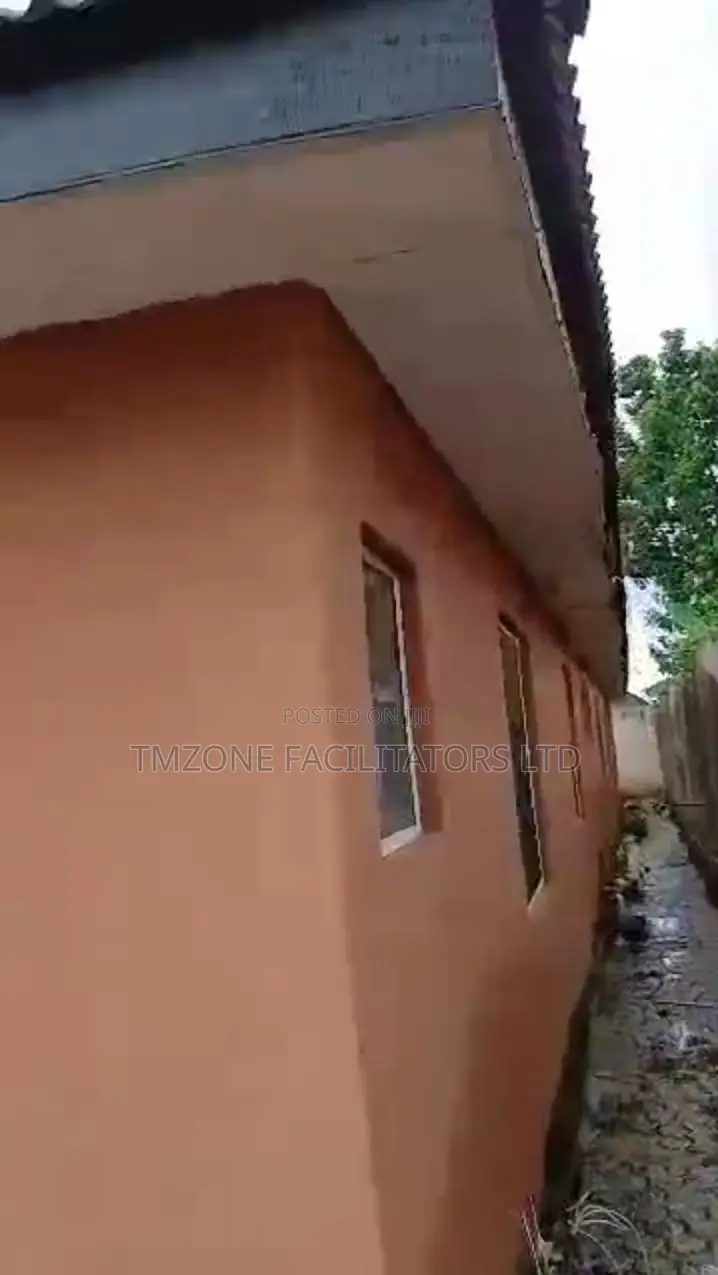 Full Plot of Land With 12 Mini Flats in Agbara-Igbesan
