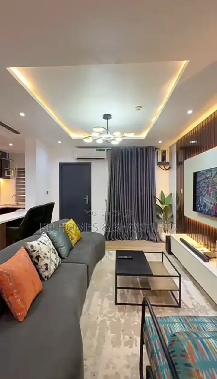Luxe 2-Bedroom Penthouse Flat – Your Perfect Getaway! in Ikate