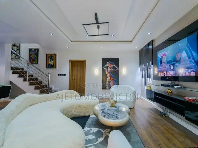 Luxury City View 3bedroom Maisonette Ikate in Ikate