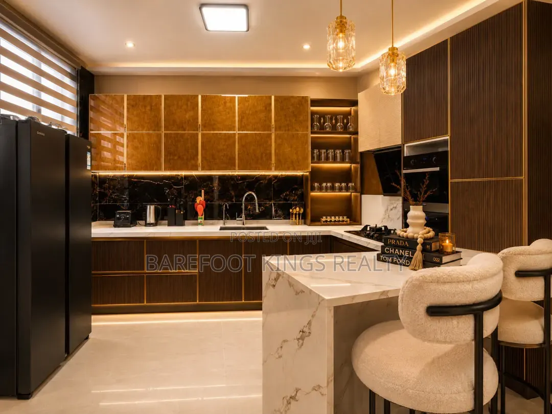 Luxury 4BEDROOM Private Compound in Victoria Island Extension