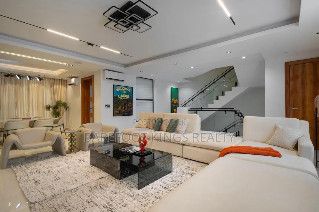 Luxury 4BEDROOM Apartment in Lekki Phase 1