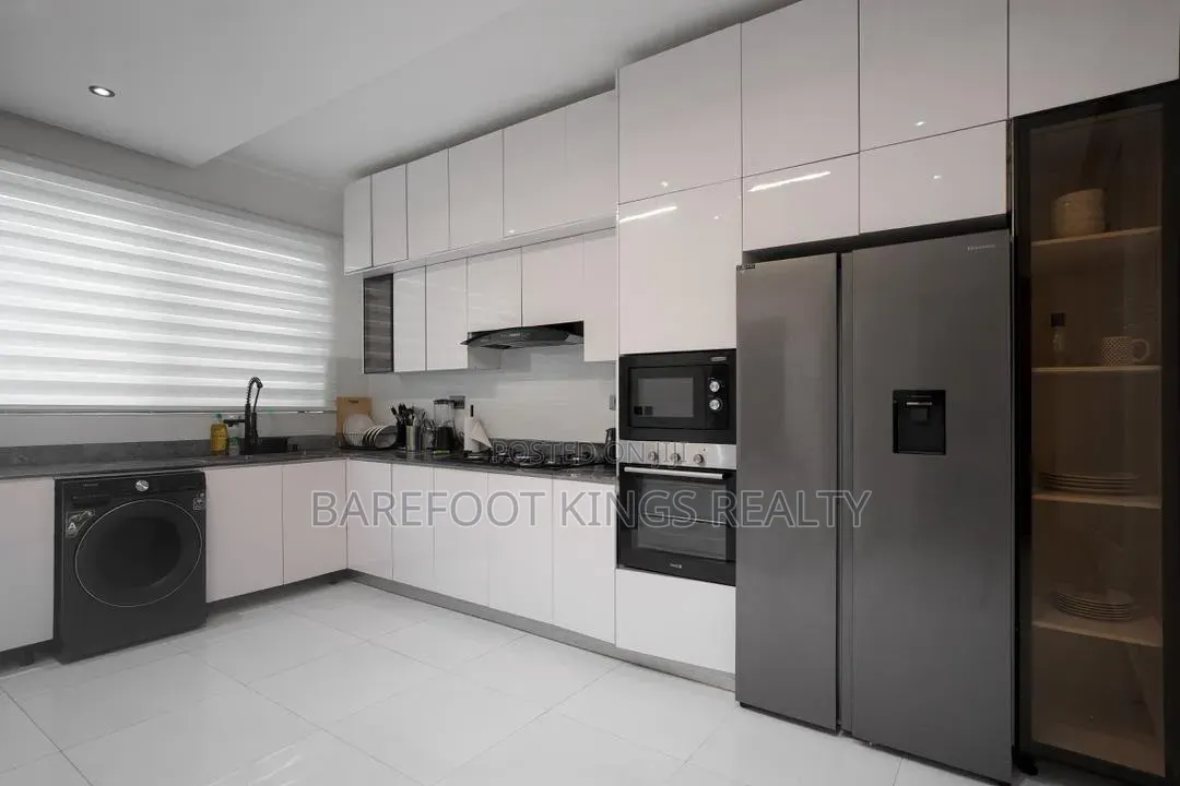 Luxury 4BEDROOM Apartment in Lekki Phase 1