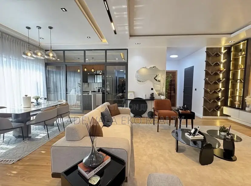 Luxury 3 Bedroom Shortlet Lekki Phase 1 | Pool | PS5 | Balcony in Lekki Phase 1