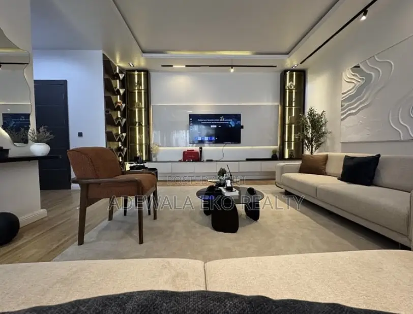 Luxury 3 Bedroom Shortlet Lekki Phase 1 | Pool | PS5 | Balcony in Lekki Phase 1