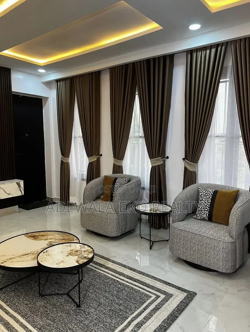 Luxury 2-Bedroom Shortlet | Ikeja Gra in Ikeja GRA