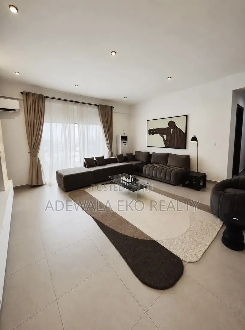 Spacious 2-3 Bedroom Shortlet in Ikate | Pool | Ps5 | 85” TV in Ikate