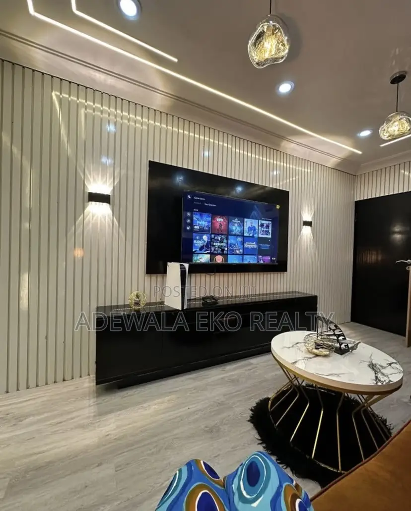 1-Bedroom Self-Compound | Lekki Phase 1 | Cinema | Ps5 | Snooker | in Lekki Phase 1