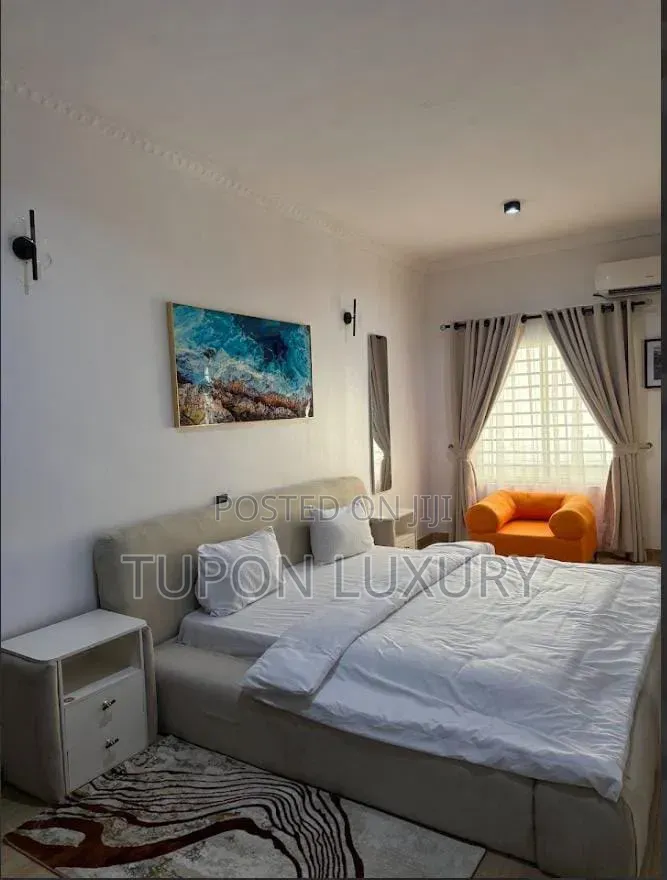 Luxury 2 Bedroom Apartment in Banana Island