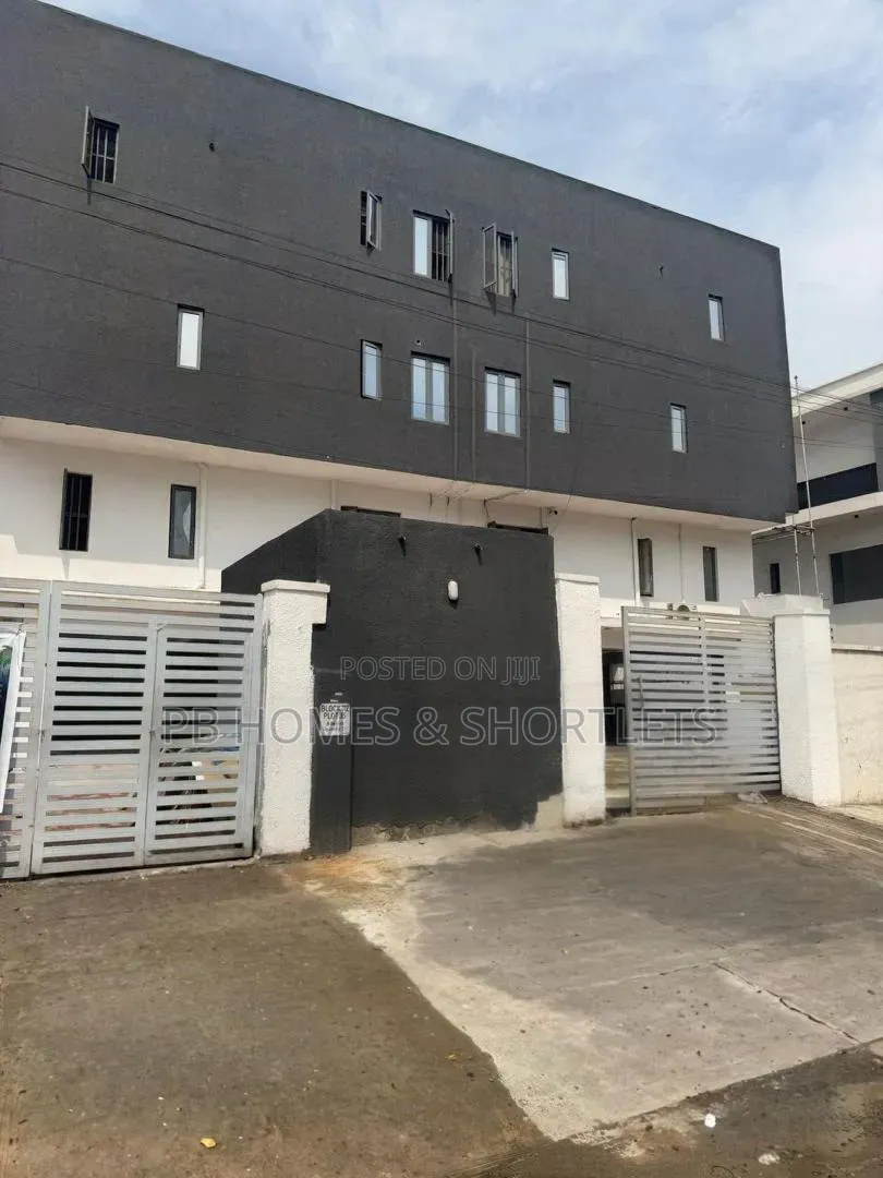 3 Bedroom Maisonette in Lekki Phase 1