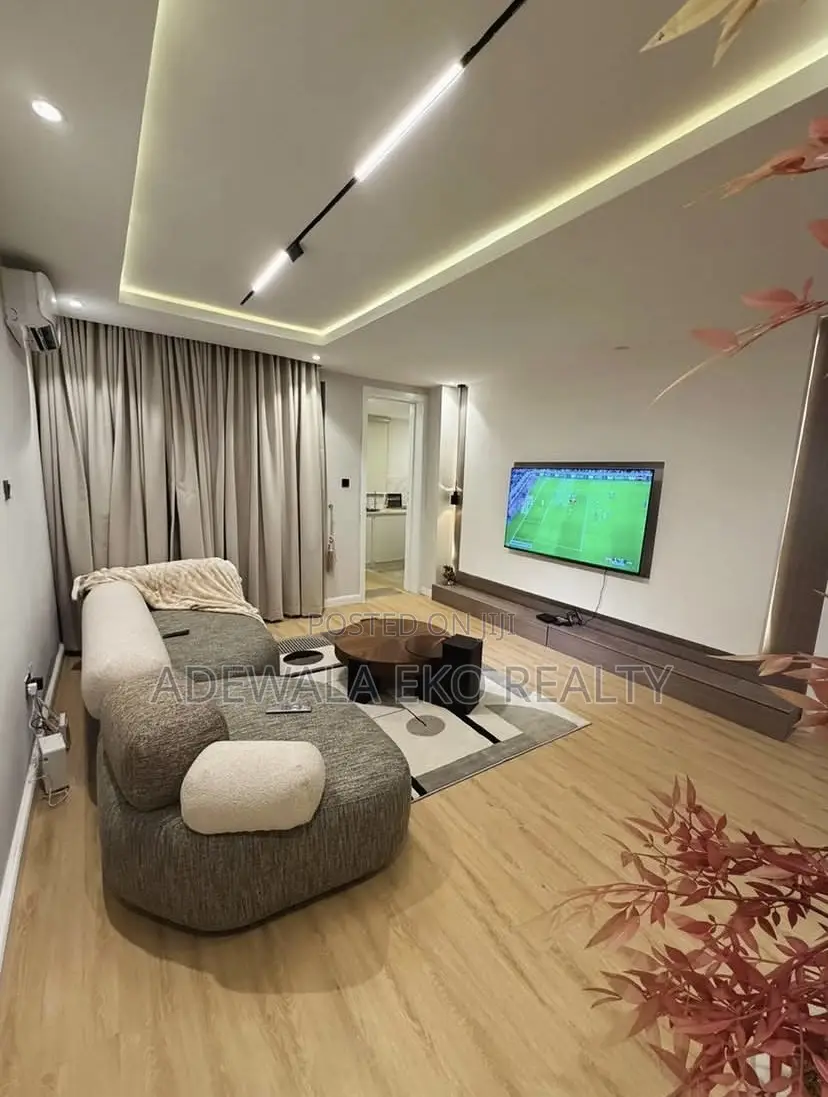Cozy 1-Bedroom Apartment Lekki Phase 1 in Lekki Phase 1