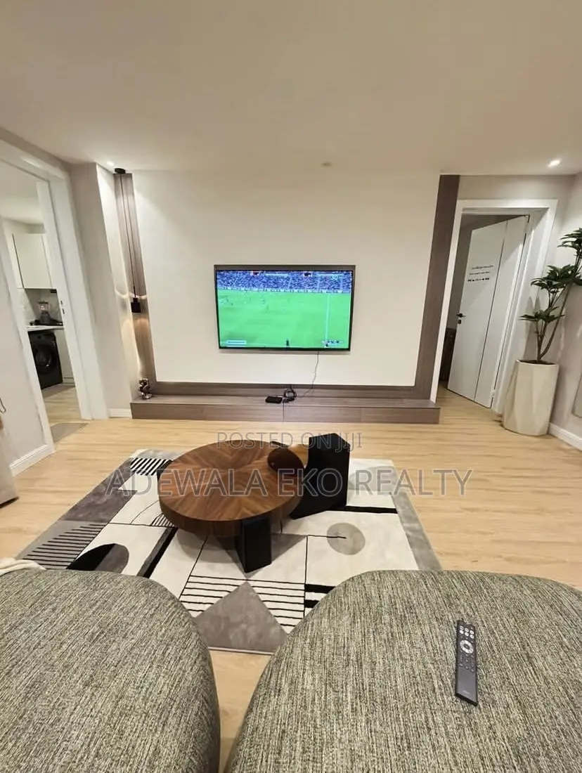 Cozy 1-Bedroom Apartment Lekki Phase 1 in Lekki Phase 1