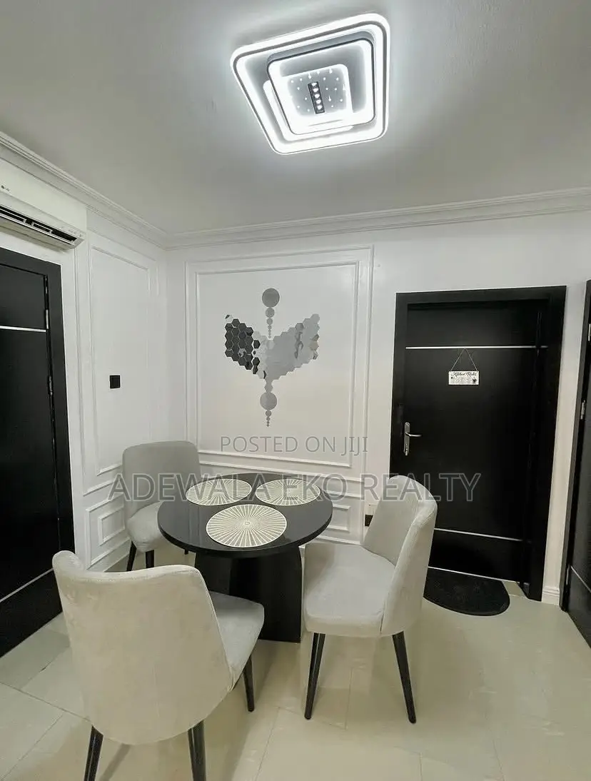 1-Bedroom Shortlet | Lekki Phase 1 | Ps5 | Private Gym in Lekki Phase 1