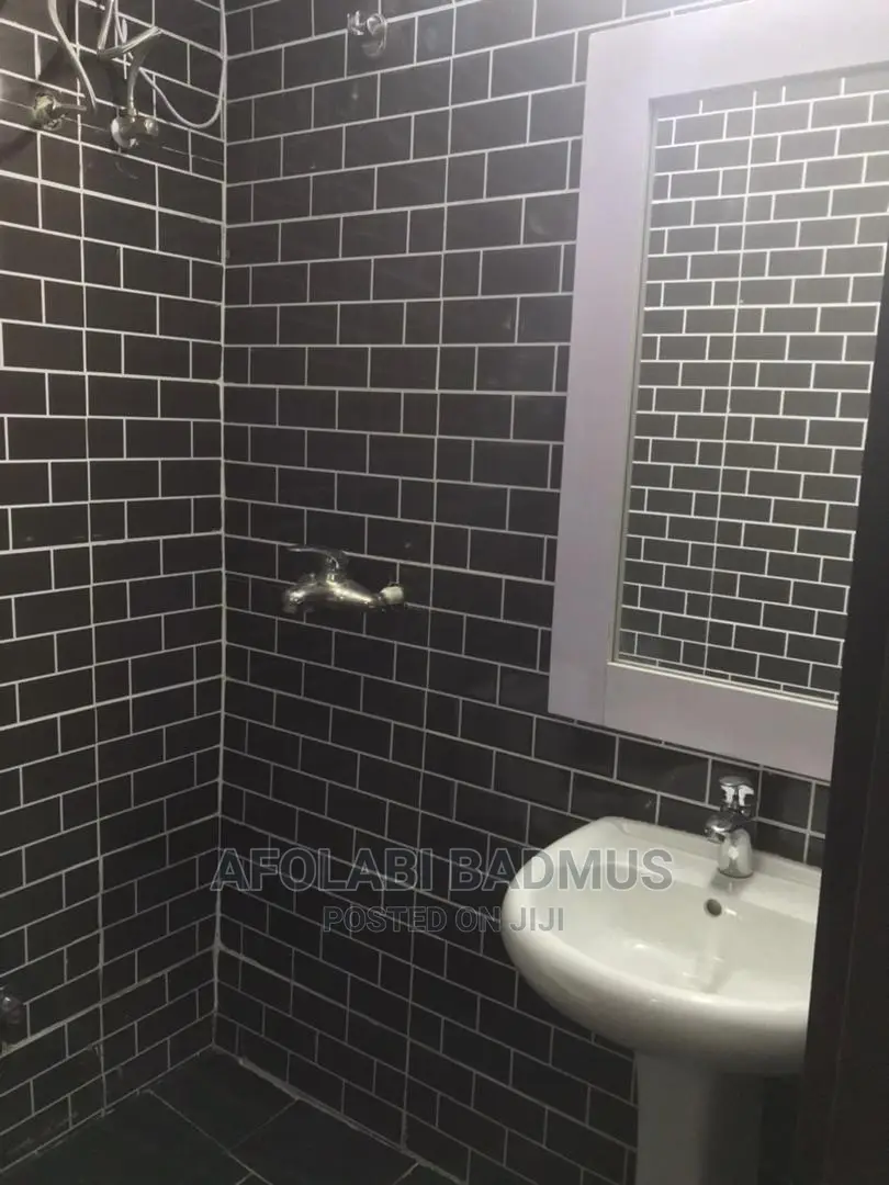 Serviced and Furnished Self Contained in Bunkoro