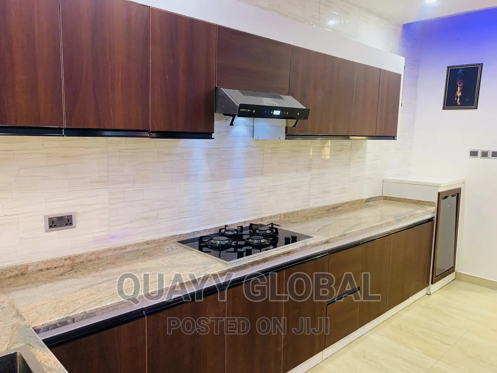 Luxurious One Bedroom Apartment With 24/7 Light and Wi-Fi in Dawaki