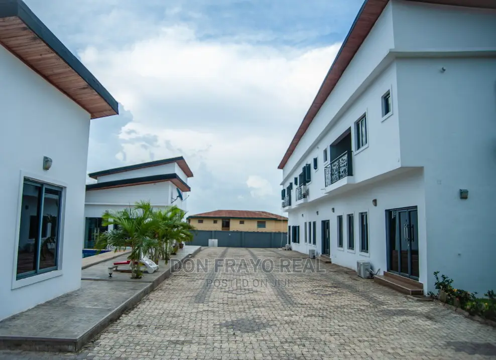 3 Bedroom Service Apartments at Kolapo Ishola Gra Akobo in Akobo
