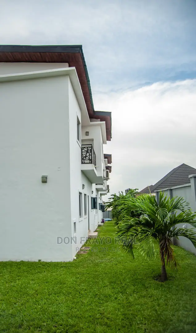 3 Bedroom Service Apartments at Kolapo Ishola Gra Akobo in Akobo