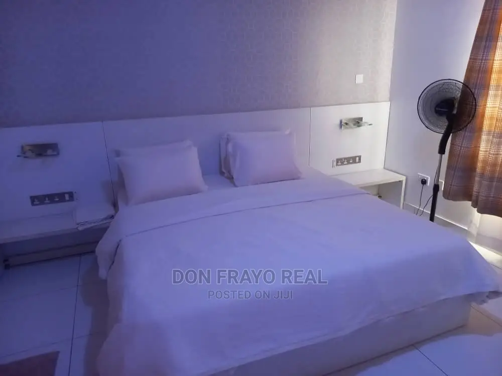 2 Bedroom Service Apt at Onireke GRA
 24hrs Use in Ibadan