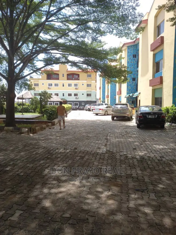 2 Bedroom Service Apt at Onireke GRA
 24hrs Use in Ibadan