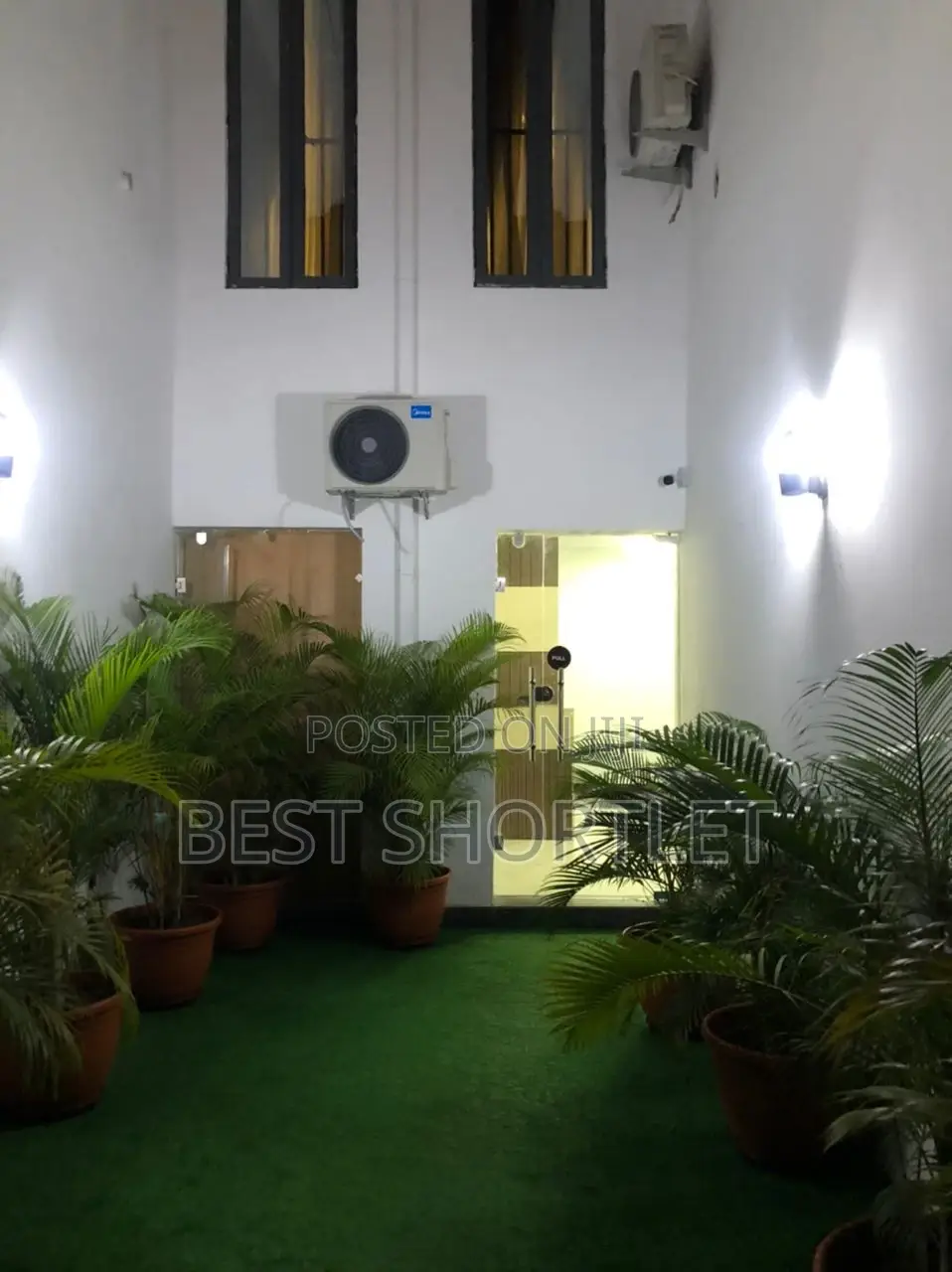 Shortlet;12 Bedroom Mansion in Katampe Abuja in Katampe Extension