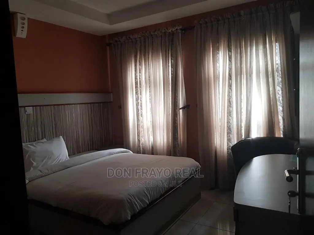 4 Beds Shortlet at Jericho GRA in Jericho