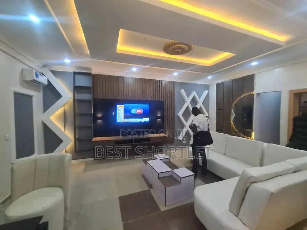 For Shortlet;4 Bedroom at Wuse 2 Abuja in Wuse 2