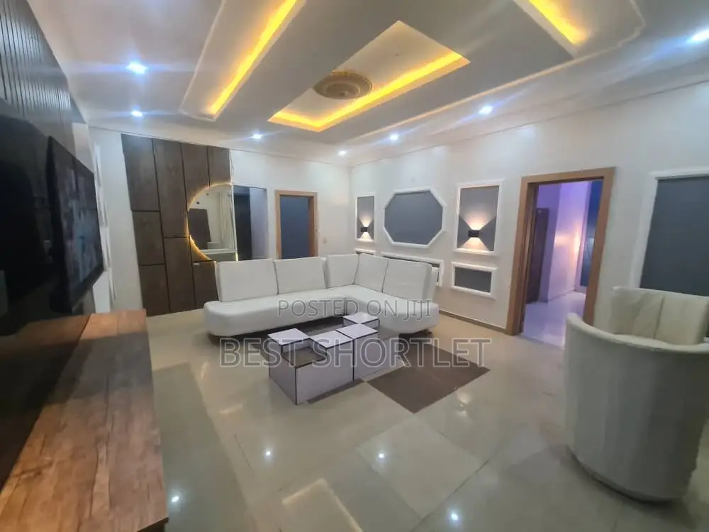For Shortlet;4 Bedroom at Wuse 2 Abuja in Wuse 2