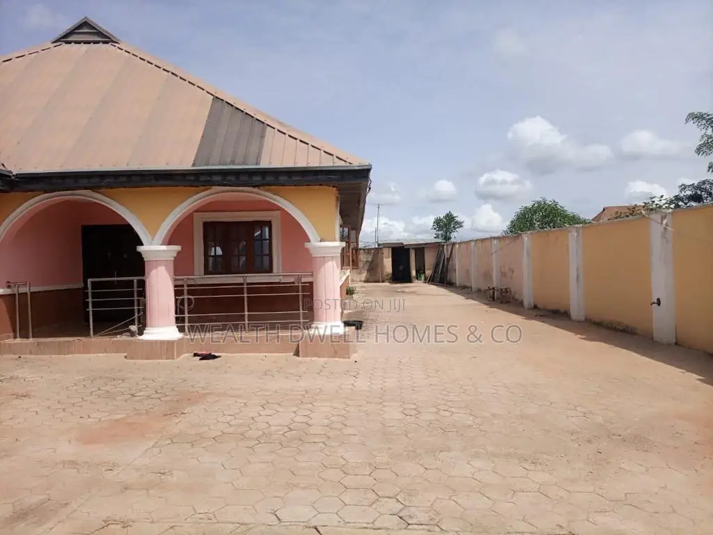 Furnished 4bdrm Bungalow in Alagbaka Estate, Akure for rent in Akure