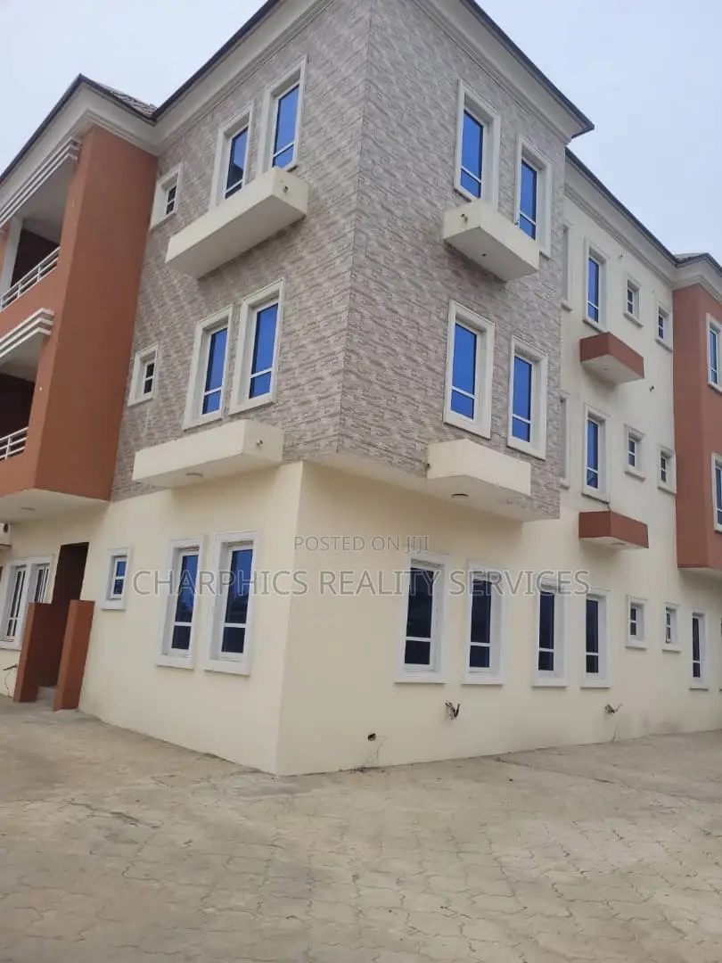 3bdrm Block of Flats in Ikeja GRA for sale in Ikeja GRA