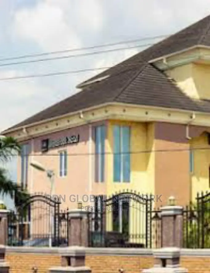 50 Rooms Spacious Hotel in an Accessible Environment in Owerri