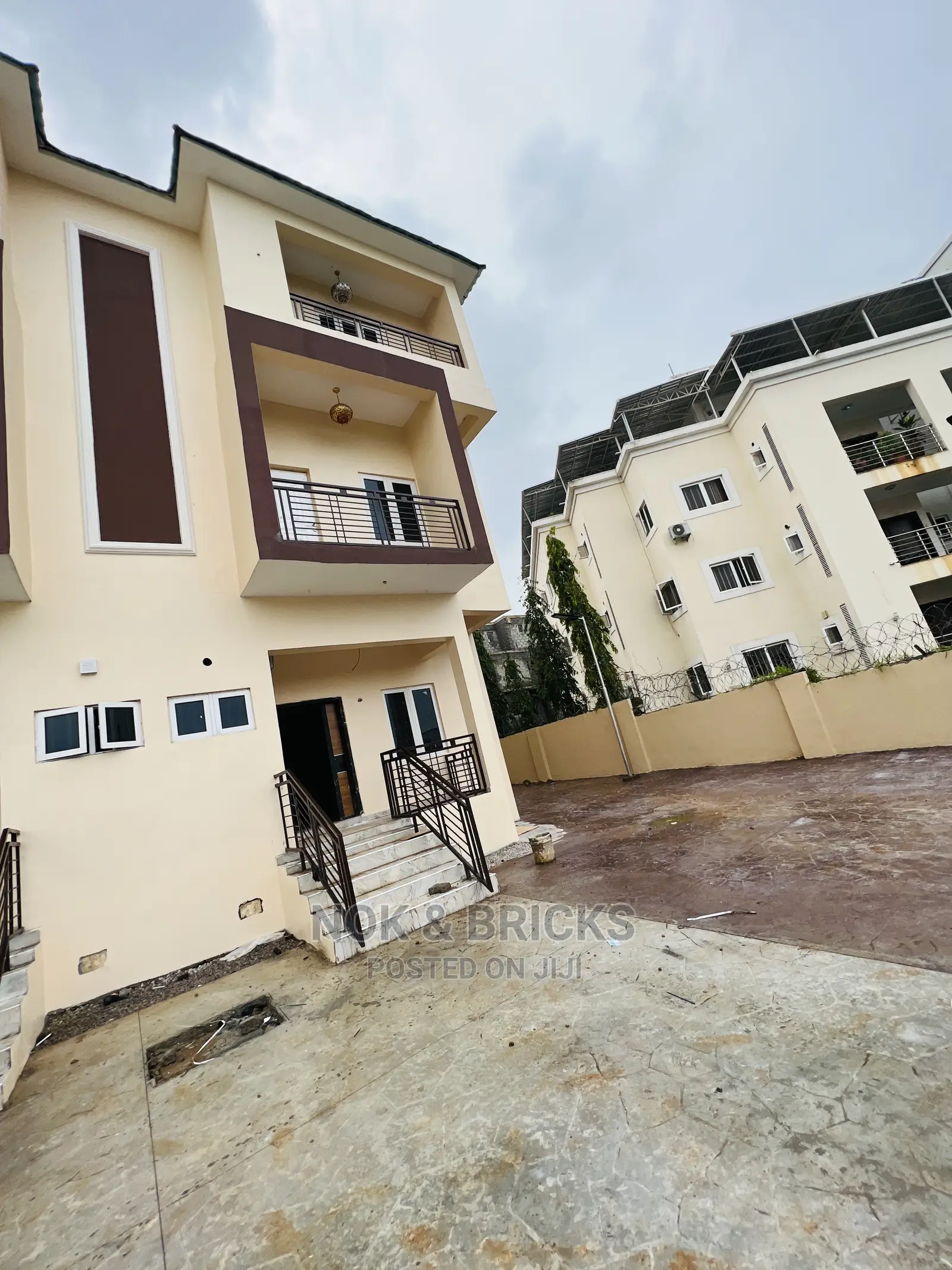 4bdrm Duplex in Luxury Court, Katampe Extension for sale in Katampe Extension
