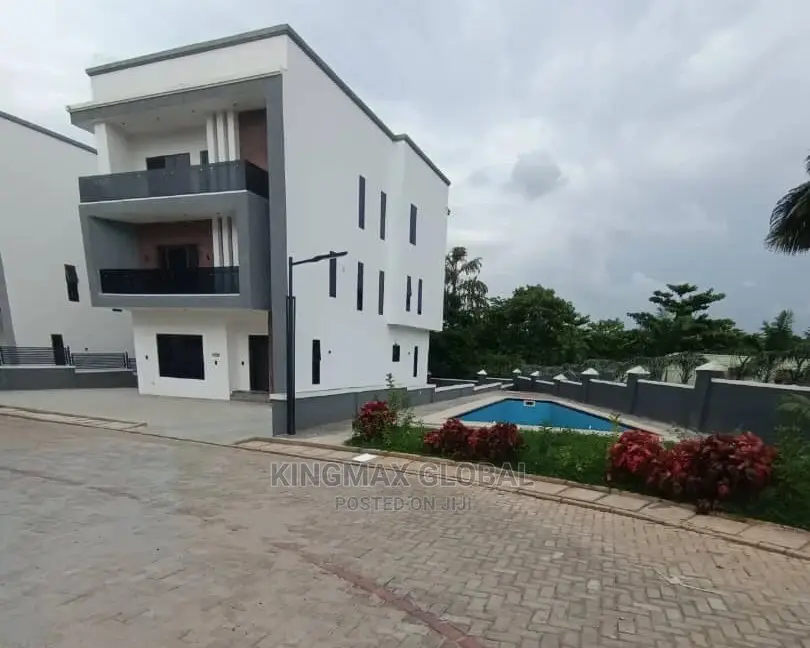 5bdrm Duplex in Wuye for sale in Wuye