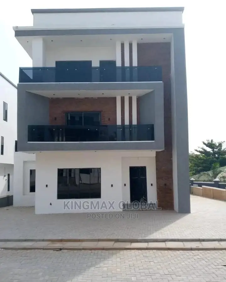 5bdrm Duplex in Wuye for sale in Wuye