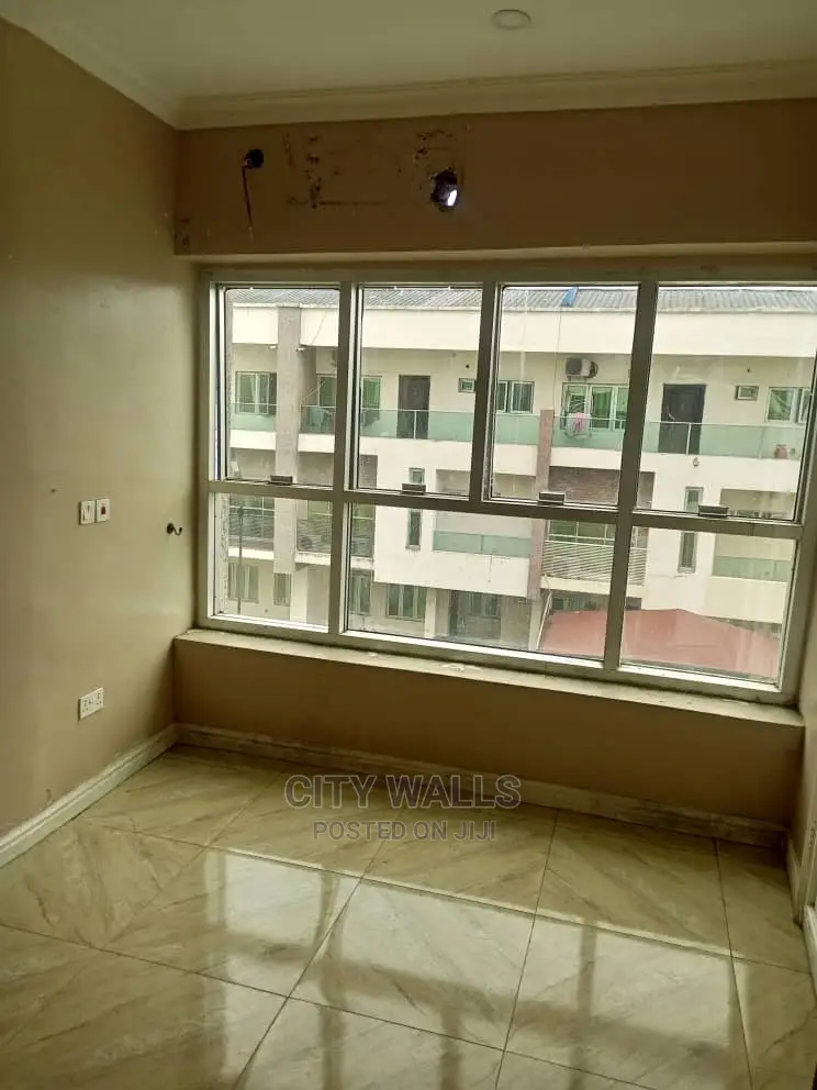Mini Flat in Chevron for rent in Chevron
