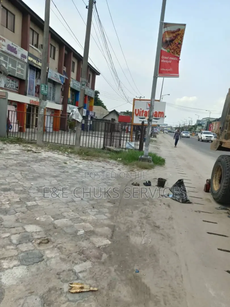An Office Complex/Plaza Around Odili Road in Obio-Akpor