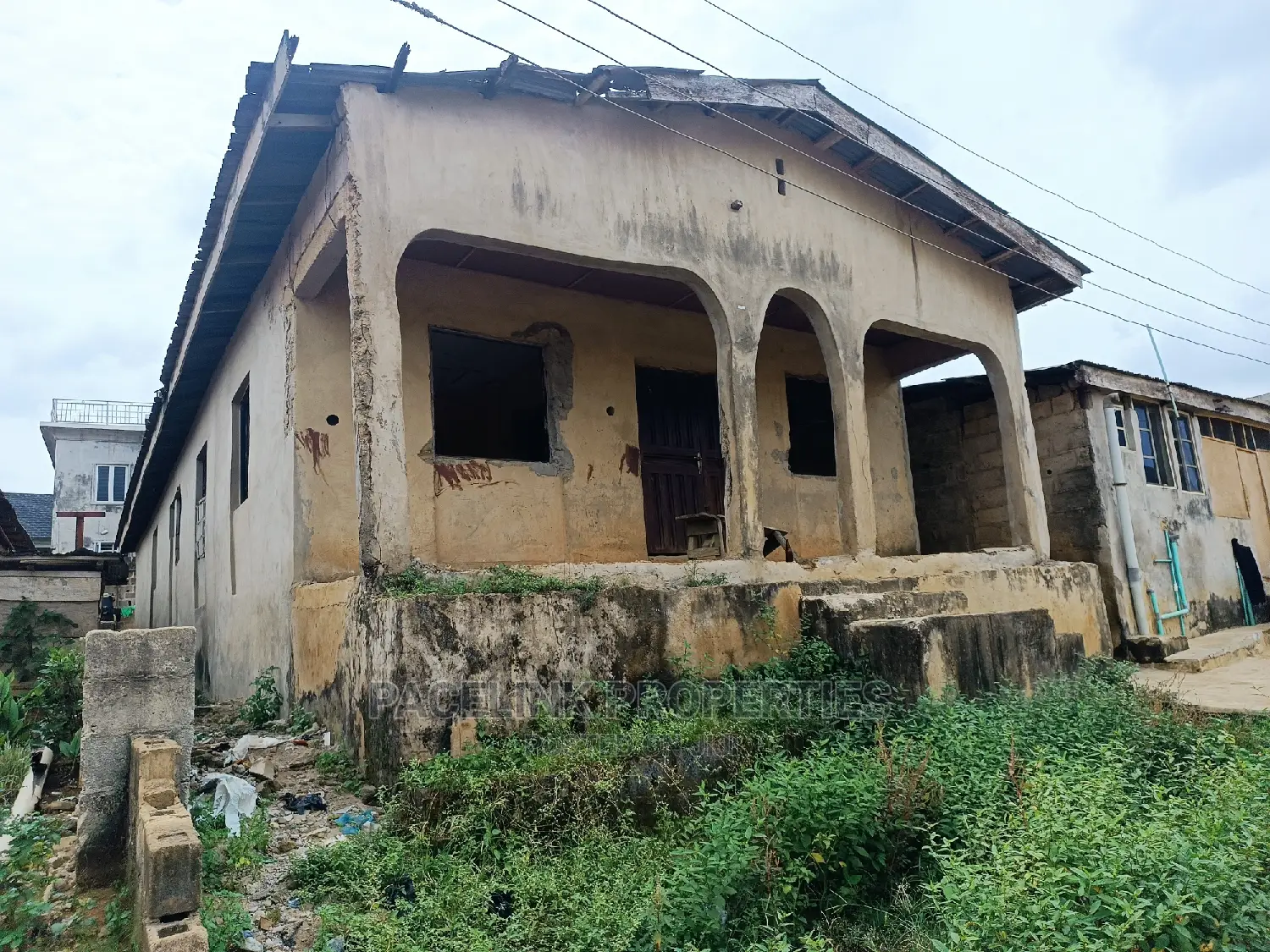 Mixed-use Landed Property for Sale in Ipaja in Ipaja / Ipaja
