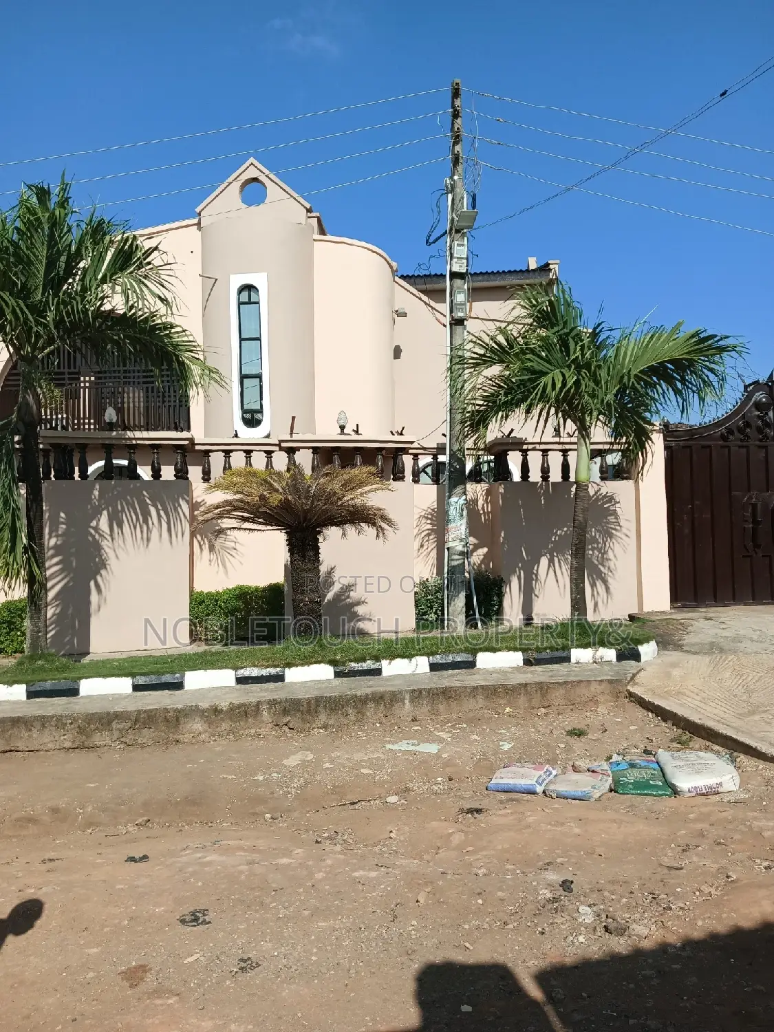 5bdrm Duplex in Governor Road Ikotun for sale in Governors Road